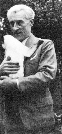 Maurice Ravel y su gato