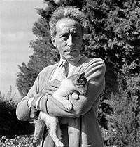 Cocteau y un gato