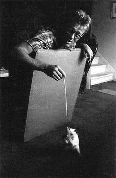 James Dean jugando con Marcus